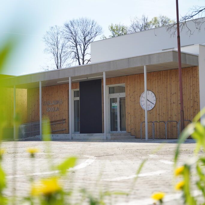 Rekonštrukcia Základnej školy s materskou školou Gaštanová – Bytčica